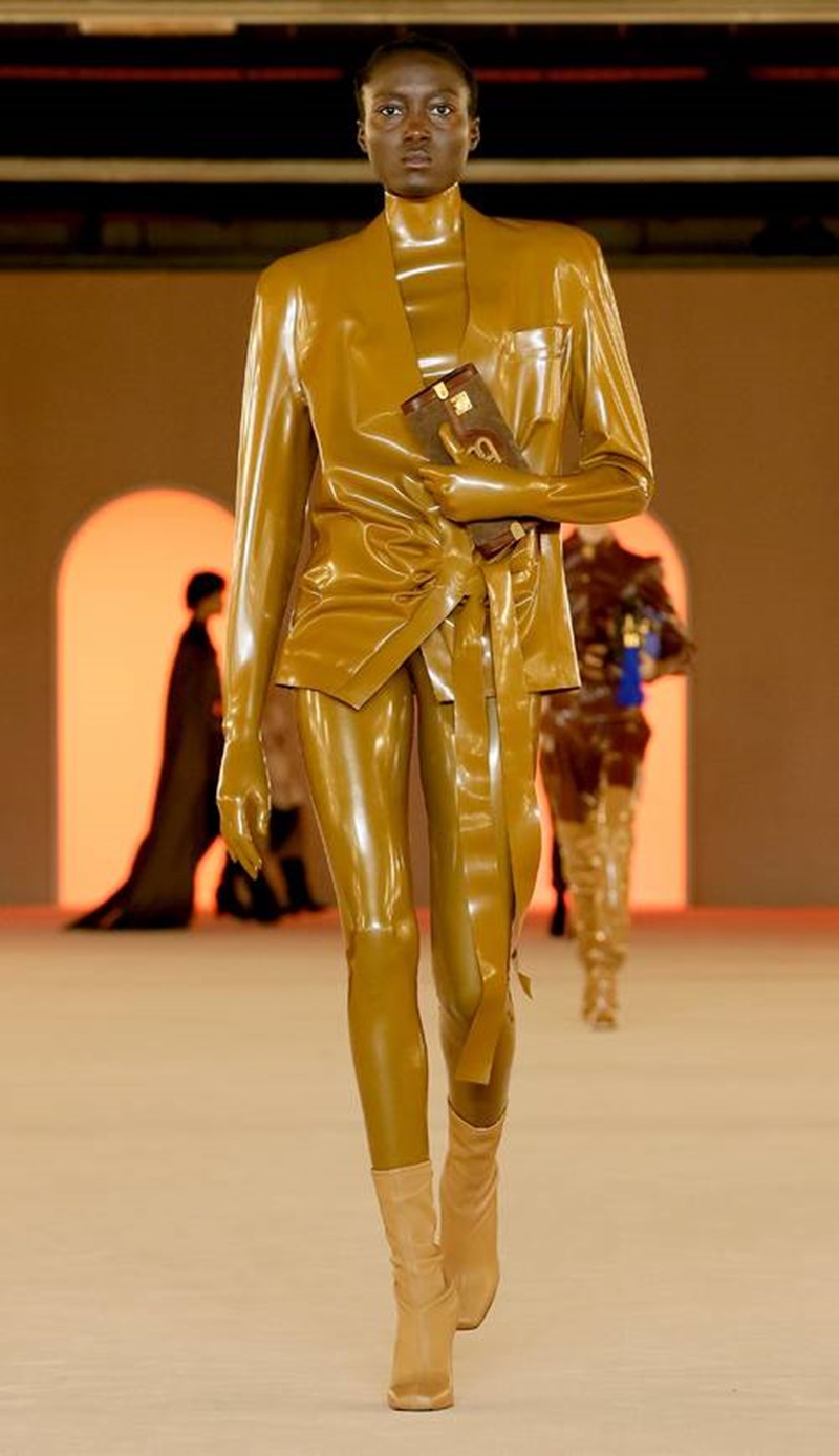 Trend Report: Οι 6 μεγαλύτερες τάσεις από την Paris Fashion Week - εικόνα 7