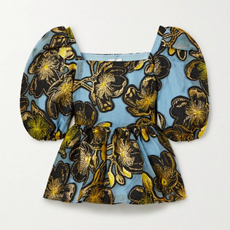 Φέτος θα ξεχωρίσουμε χάρη στα πιο ιδιαίτερα τοπ (θα τα φορέσεις και με denim) - εικόνα 12