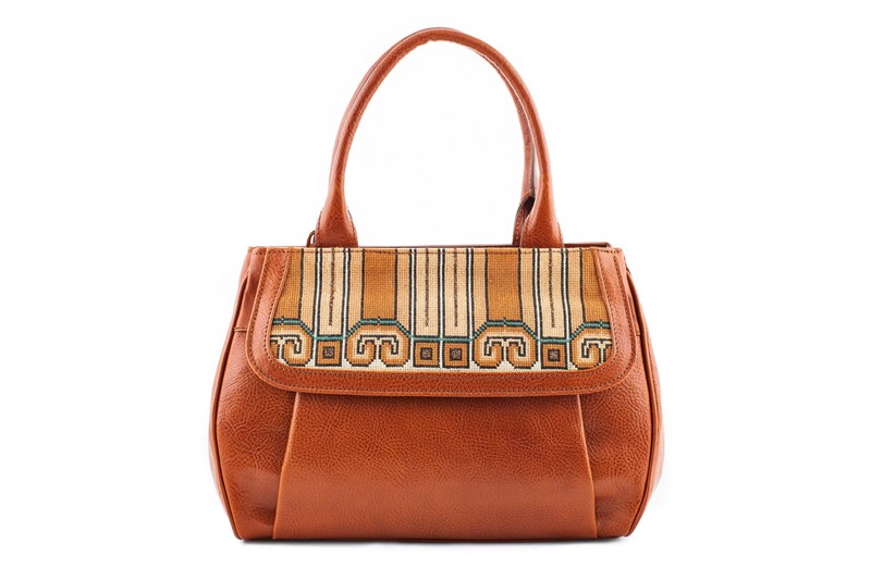 Monzouzou: Η νικήτρια Bag Designer των ELLE Fashion Young Talents Awards μας παρουσιάζει τη νέα συλλογή της - εικόνα 10