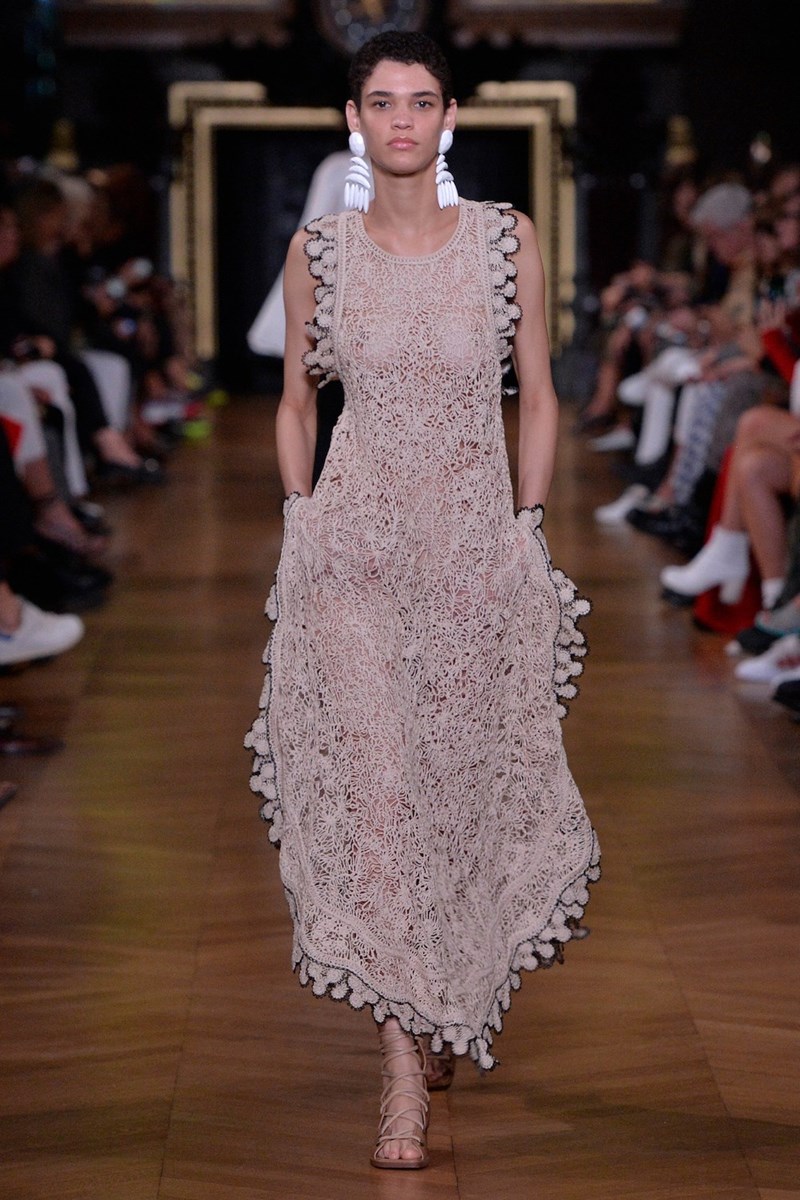 3 hot τάσεις στα αξεσουάρ από το ντεφιλέ της Stella McCartney - εικόνα 1