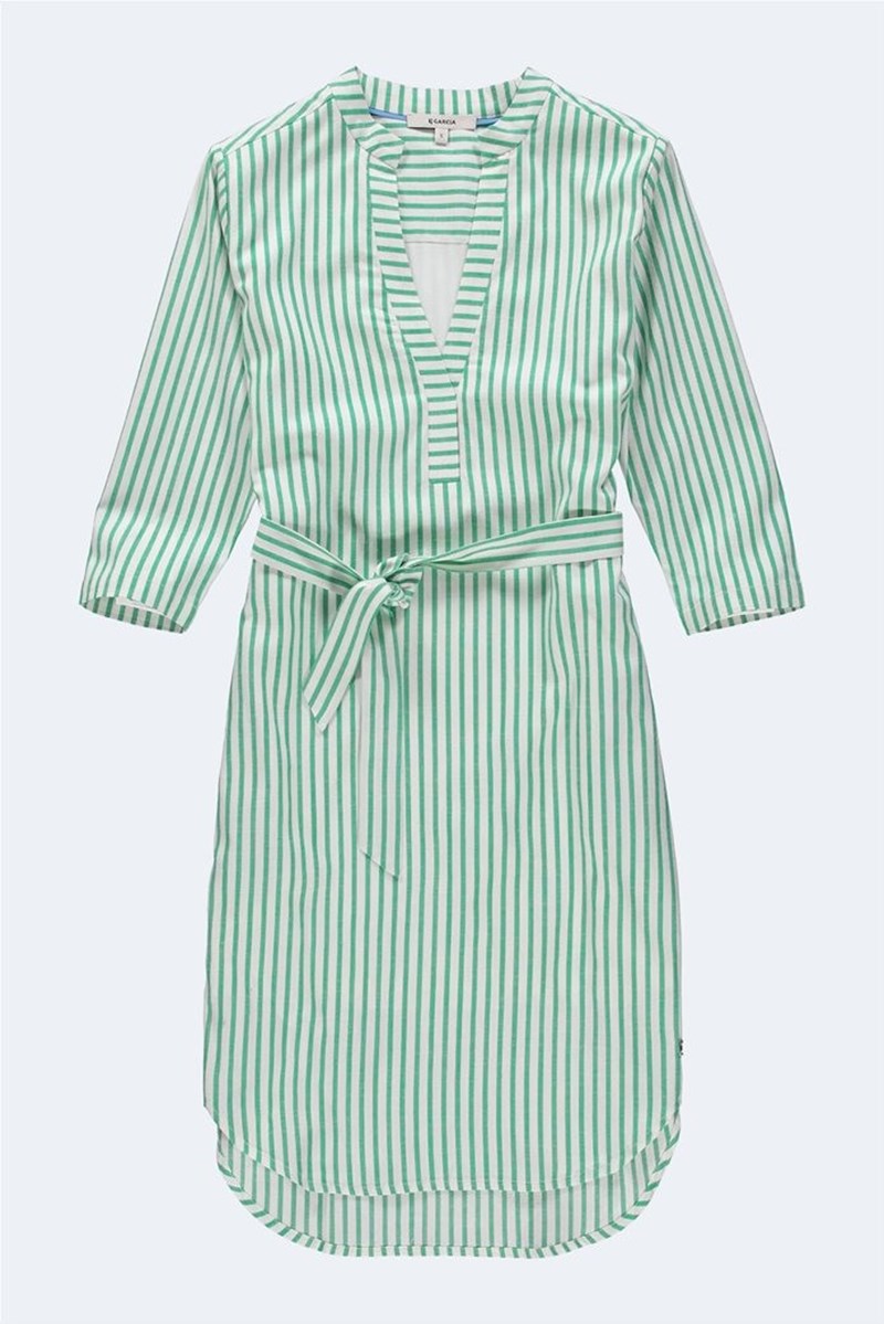 To shirt dress είναι το κομμάτι-κλειδί που θα φοράς συνέχεια και τώρα και όλους τους επόμενους μήνες - εικόνα 4