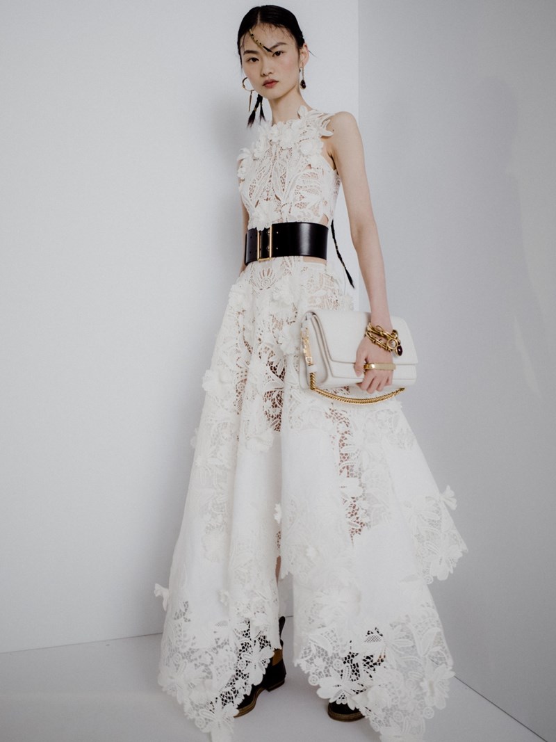 Πιάστε τα πινέλα σας και ζωγραφίστε για τον οίκο Alexander McQueen - εικόνα 1