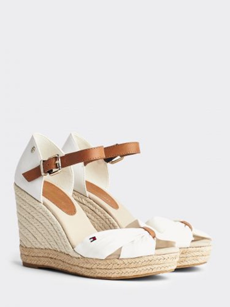 8 must κομμάτια που χρειάζεται η καλοκαιρινή γκαρνταρόμπα σου - εικόνα 3