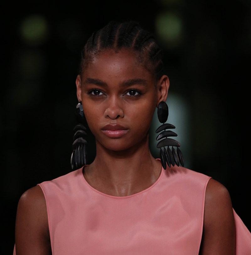 3 hot τάσεις στα αξεσουάρ από το ντεφιλέ της Stella McCartney - εικόνα 4