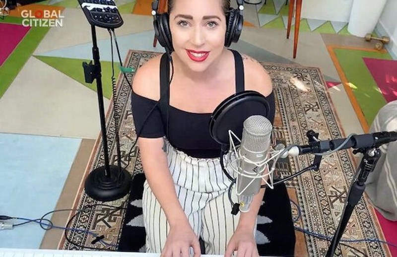 H Lady Gaga ένωσε 100 καλλιτέχνες στη μεγαλύτερη συναυλία για την αντιμετώπιση του Covid-19 - εικόνα 1