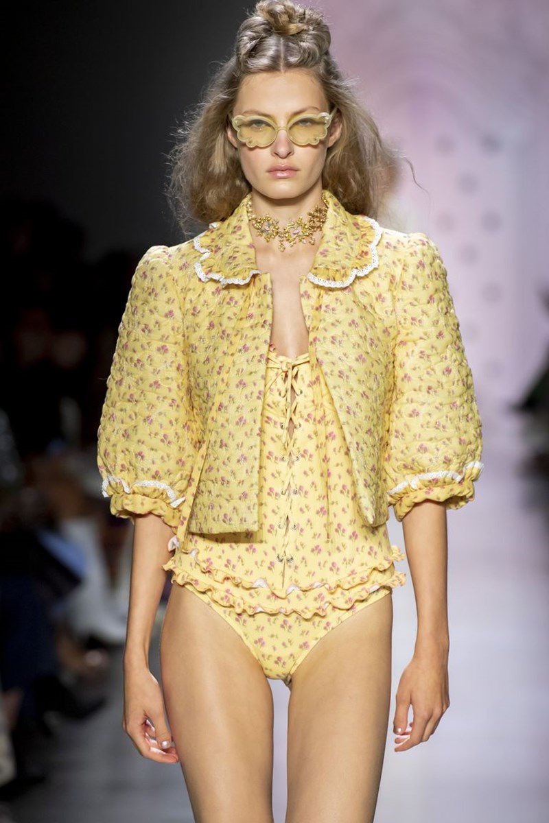 Τα beachwear trends που πρέπει να γνωρίζεις οπωσδήποτε πριν αρχίσεις να παραγγέλνεις (ακατάπαυστα) μαγιό - εικόνα 5