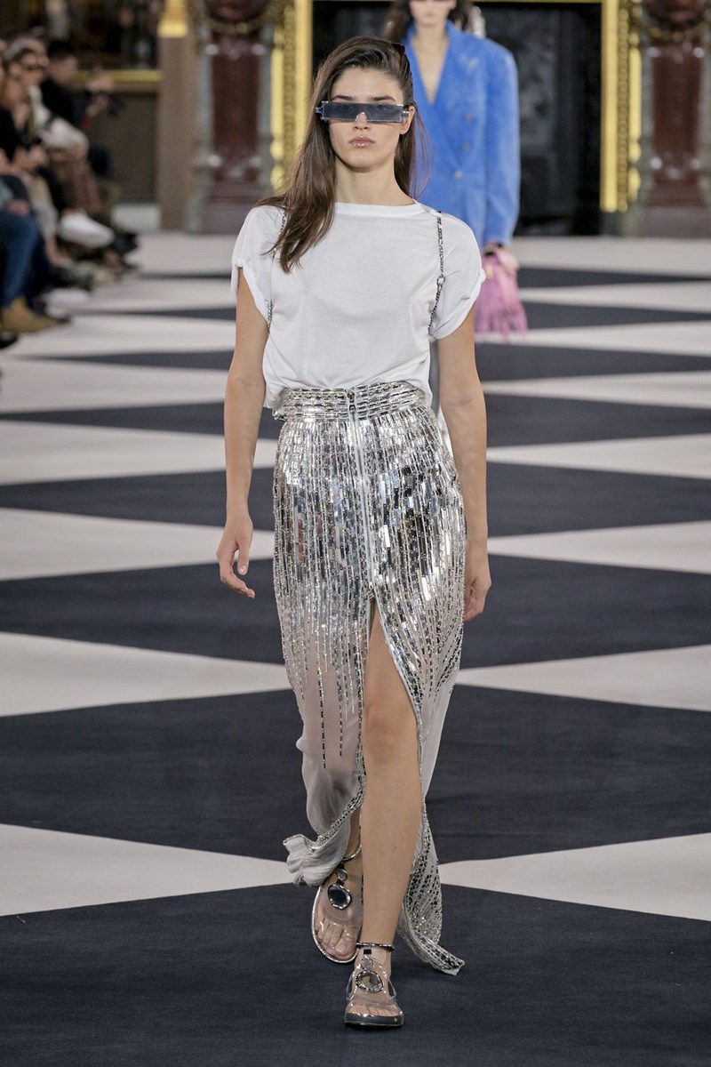 Αυτό είναι το Α και το Ω κάθε γυναικείας ντουλάπας και έχουμε (αδιάσειστες) αποδείξεις για αυτό! - εικόνα 2