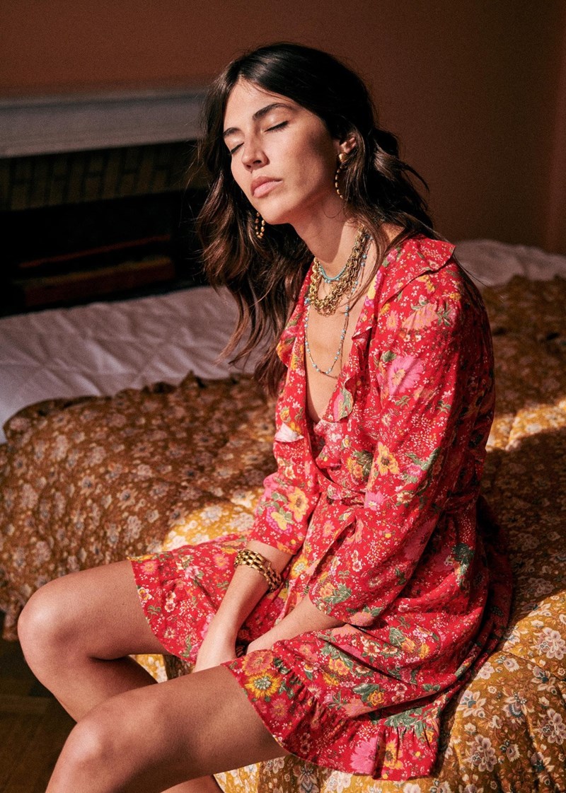 Wrap φόρεμα: Παραμένει πάντα ακαταμάχητο - εικόνα 1