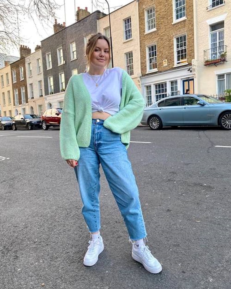 Straight Leg Denim: Πώς το φορούν τώρα τα πιο ενημερωμένα fashion girls; - εικόνα 2