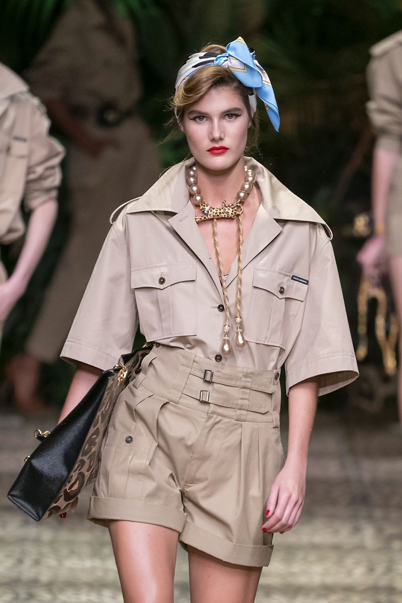 Το απόλυτο micro trend του καλοκαιριού το έχεις ήδη (το φοράς όταν κάνεις τις δουλειές του σπιτιού) - εικόνα 1