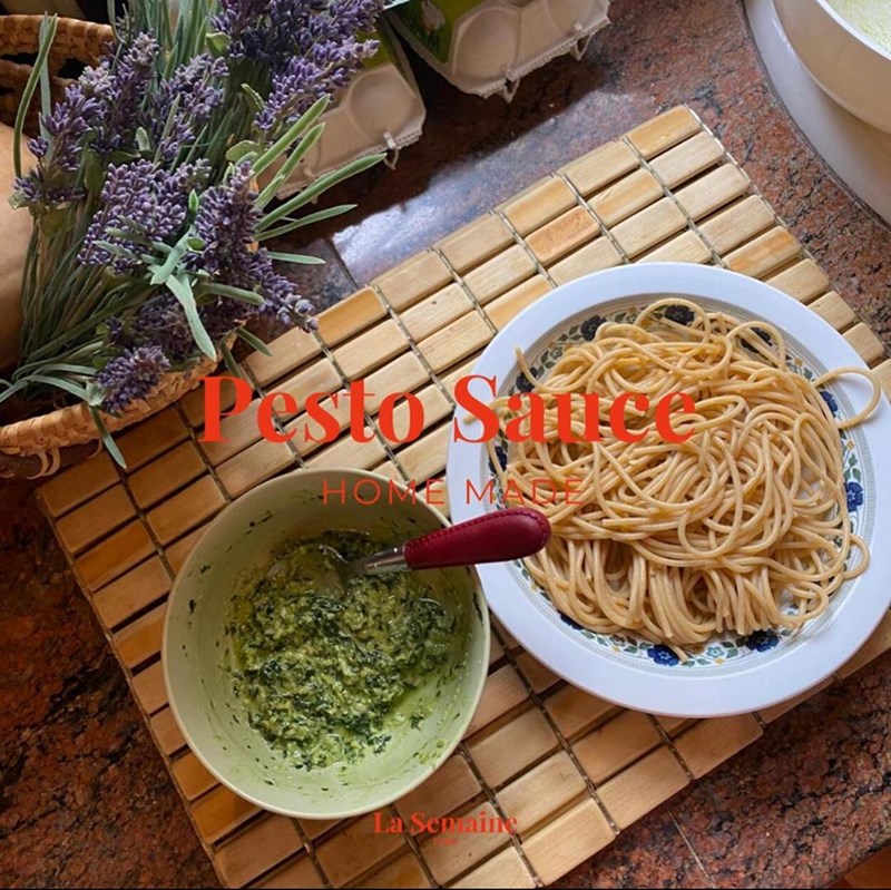 H Γαλλίδα που κάνει το #ΜένουμεΣπίτι να μοιάζει απόλαυση - εικόνα 3