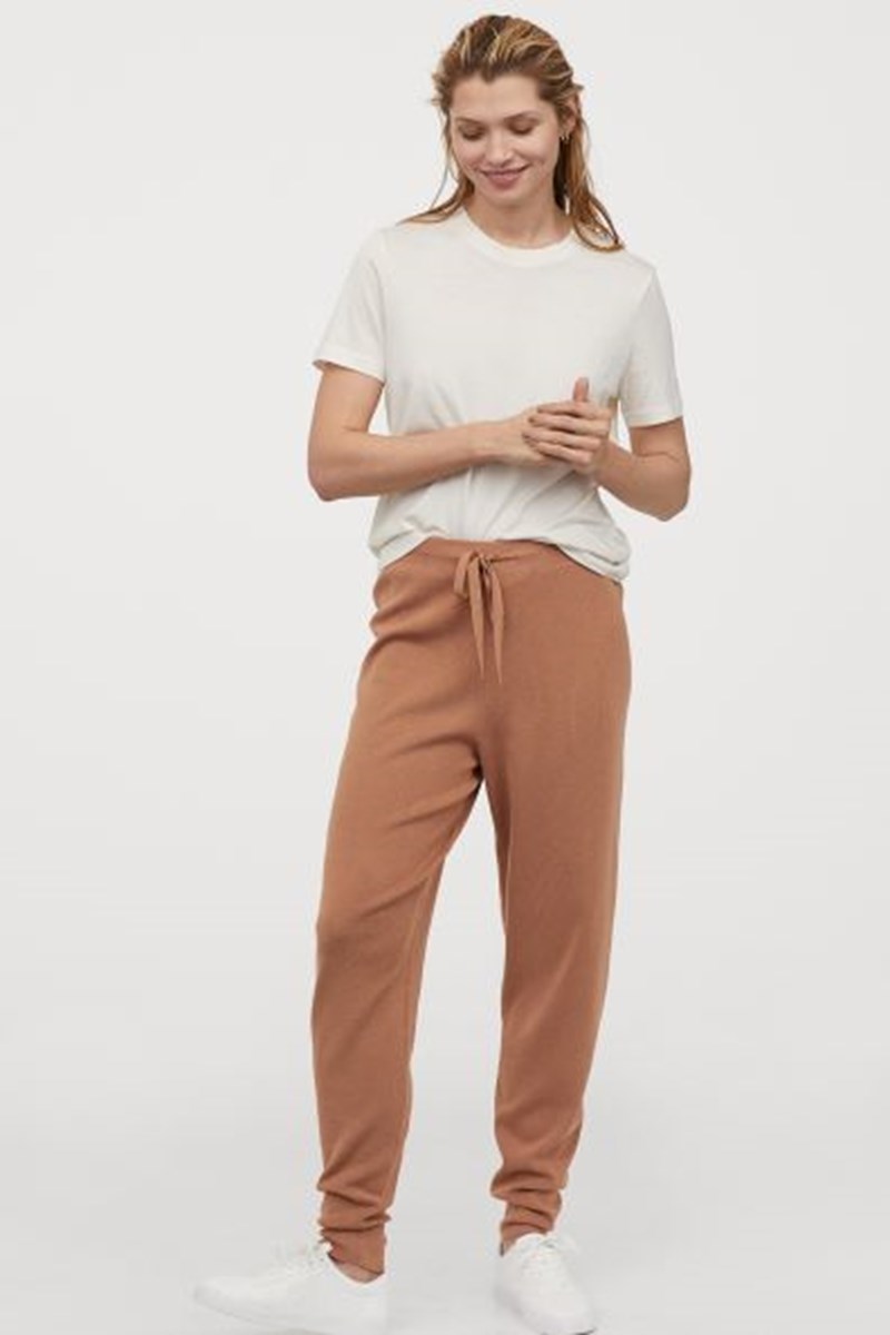 Work From Home: Ανανεωθήκαμε με 10 οικονομικά κομμάτια Η&Μ - εικόνα 2