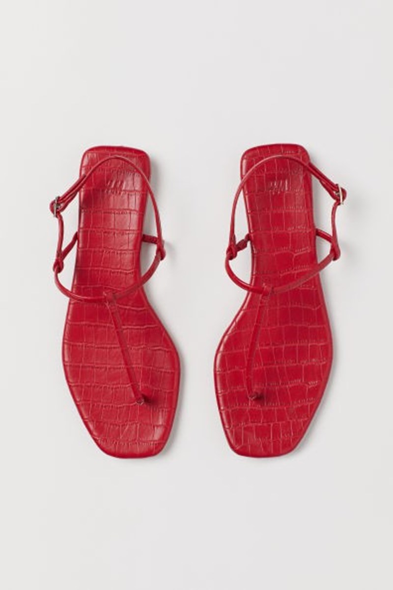 Τα χρωματιστά παπούτσια είναι το απόλυτο must του καλοκαιριού και εμείς σου βρήκαμε 17 οικονομικά σχέδια που θα σε ξετρελάνουν - εικόνα 4