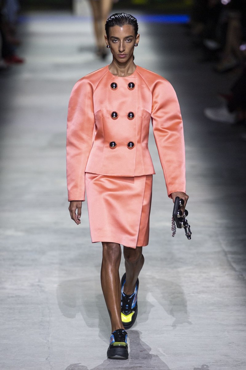 Αυτό το χρώμα θα μας καταδιώκει για πάντα! #mustwear - εικόνα 10