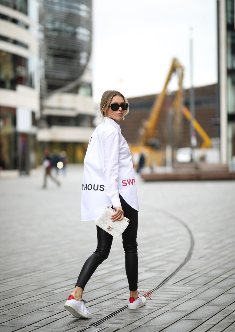 Oversized πουκάμισο & κολάν: Συνδυασμός φωτιά για εμφανίσεις εντός και εκτός σπιτιού - εικόνα 1