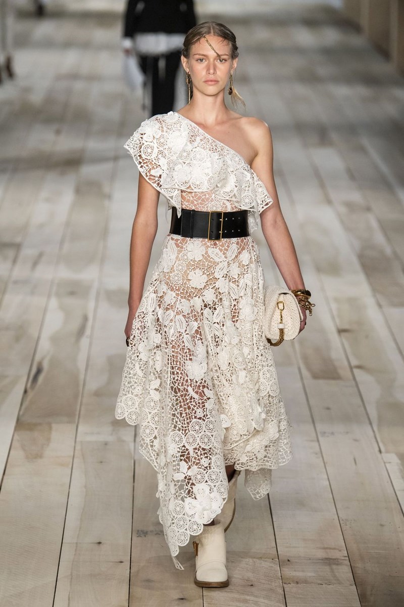 Αν το καλοκαίρι ήταν ρούχο, θα ήταν σίγουρα αυτό! Δεν επιτρέπεται να μην υπάρχει στη συλλογή σου τώρα - εικόνα 1