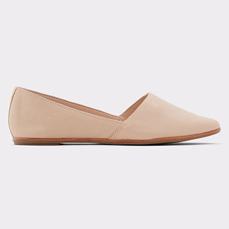 Ballerina Vibes: Τα πιο κομψά flat παπούτσια για στυλ και άνεση - εικόνα 10