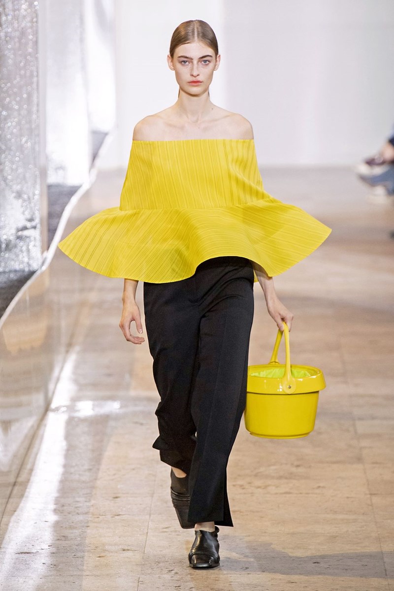 Αυτή είναι η (Νο1) λεπτομέρεια που θα κάνει τη διαφορά στα looks του καλοκαιριού. Μας εμπιστεύεσαι; - εικόνα 1