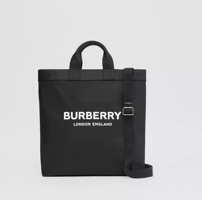 Ο οίκος Burberry κυκλοφορεί καπαρντίνες από ανακυκλωμένο πλαστικό - εικόνα 5