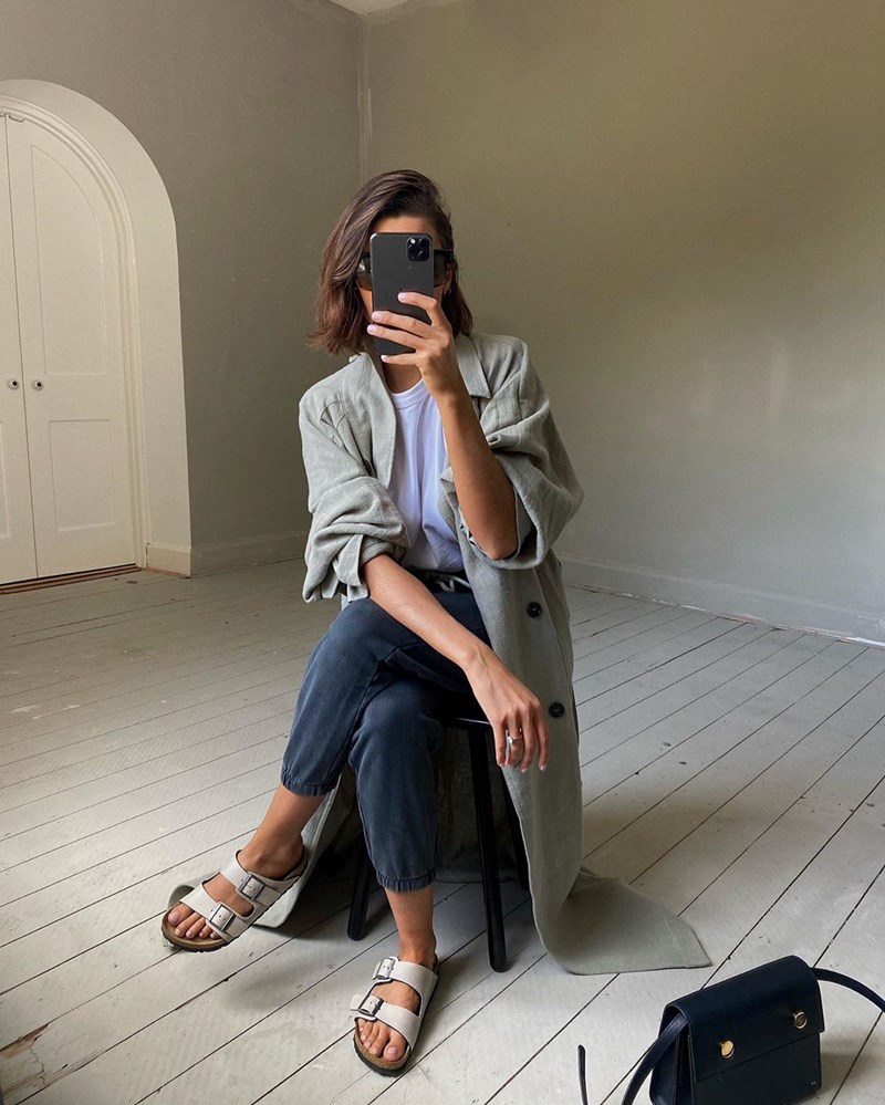 Πάρτο απόφαση! Φέτος όλες θα φορέσουμε slides (10 σχέδια που μας έχουν κάνει κλικ) - εικόνα 1