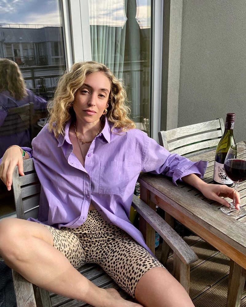 Oversized πουκάμισο & κολάν: Συνδυασμός φωτιά για εμφανίσεις εντός και εκτός σπιτιού - εικόνα 2