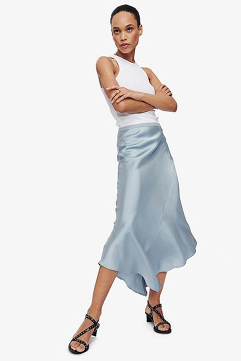 Η χρωματιστή slip skirt είναι το κομμάτι που θα απογειώσει το στυλ σου φέτος (12 super επιλογές) - εικόνα 4