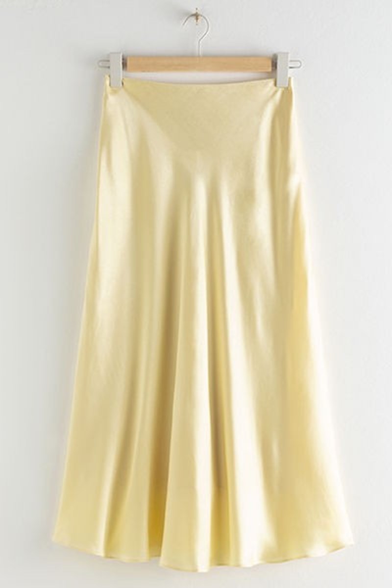 Η χρωματιστή slip skirt είναι το κομμάτι που θα απογειώσει το στυλ σου φέτος (12 super επιλογές) - εικόνα 10