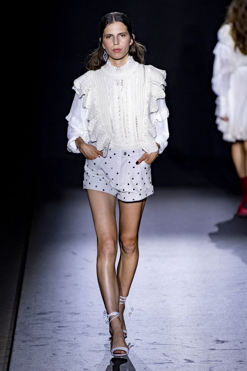 10 εγγυημένοι -runway- τρόποι να φορέσεις τα shorts σου φέτος (Bonus: 10 must_have κομμάτια) - εικόνα 10