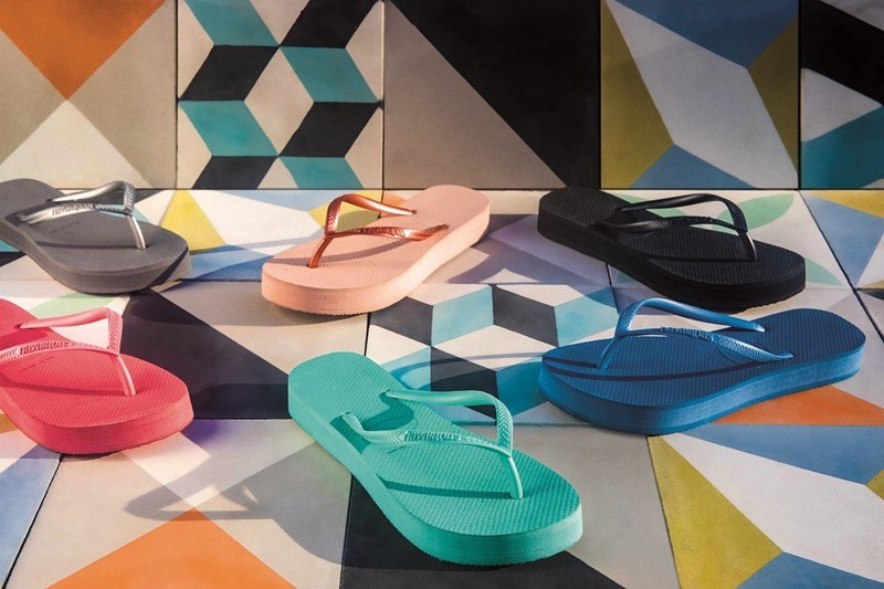 Είδαμε πρώτες τις σαγιονάρες του καλοκαιριού - εικόνα 2