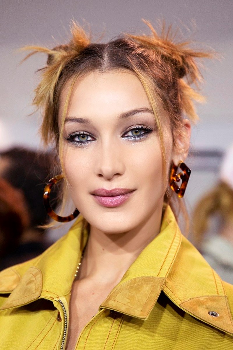 5 νέες μάσκαρα για εντυπωσιακό «ανοιχτό» βλέμμα - εικόνα 1