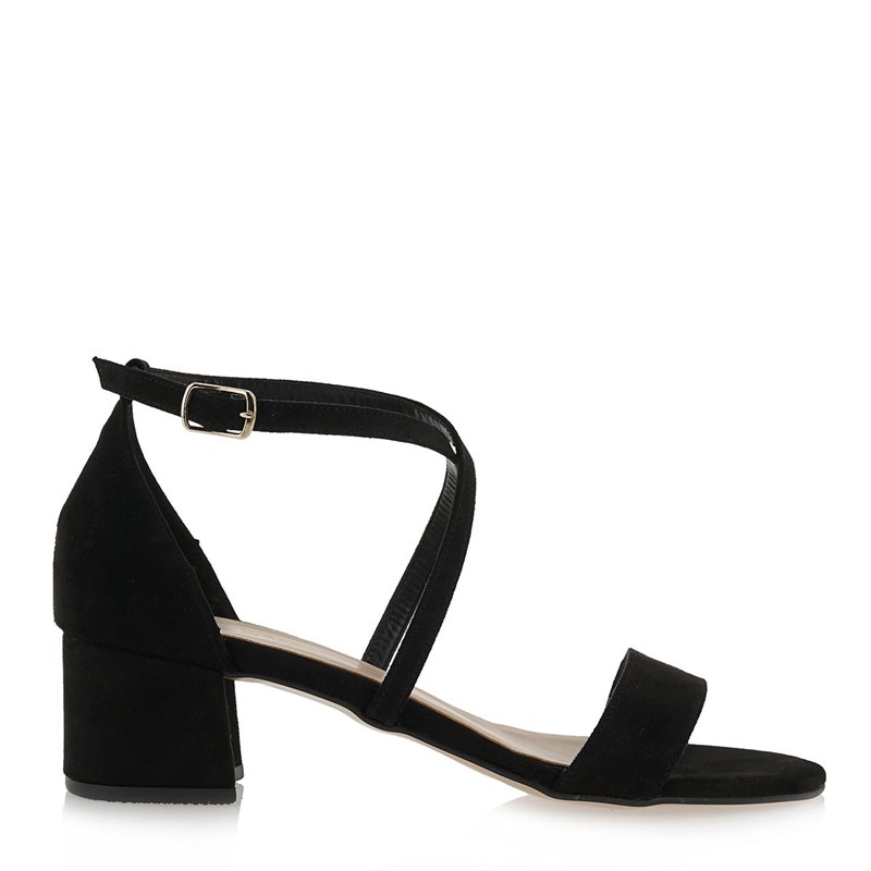 Mid heels: Έχεις και εσύ εμμονή με τα μεσαία τακούνια; - εικόνα 1