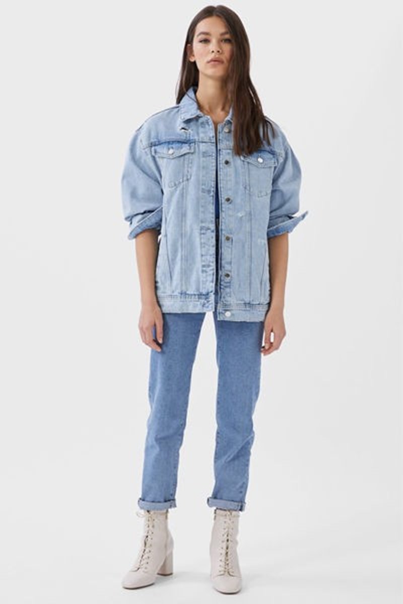 Το denim jacket λείπει από την ντουλάπα σου; Δες 11 σχέδια που θα αγαπήσεις - εικόνα 9