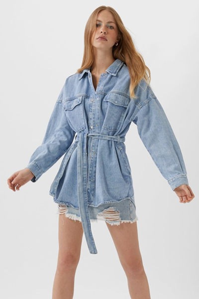 Το denim jacket λείπει από την ντουλάπα σου; Δες 11 σχέδια που θα αγαπήσεις - εικόνα 6