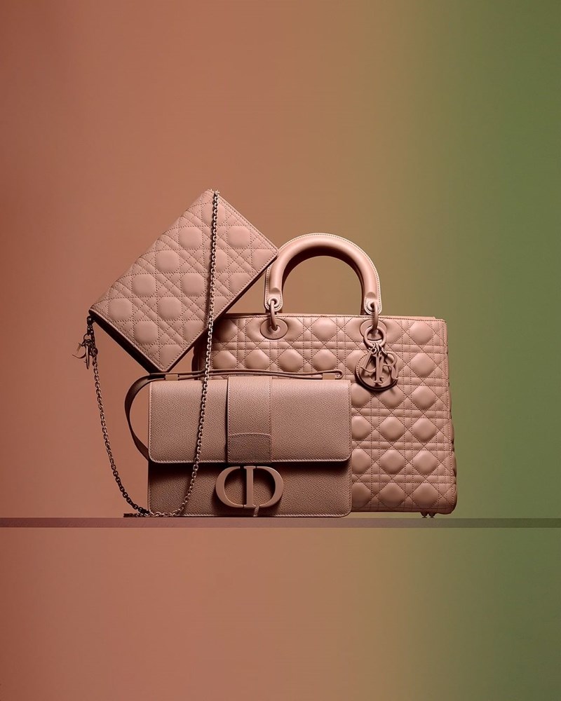 Οι νέες τσάντες Dior είναι matte - εικόνα 1