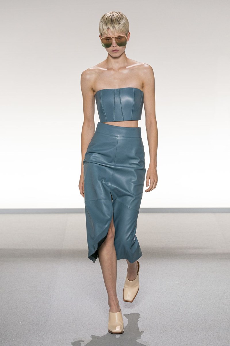 12 μεγάλοι designers σου φωνάζουν το ίδιο: «Χρειάζεσαι επειγόντως ένα κορσέ»! Τι περιμένεις; - εικόνα 10