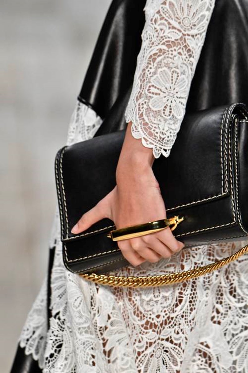 Βρήκαμε τα μεγαλύτερα bag trends και σου τα συστήνουμε ανεπιφύλακτα - εικόνα 11