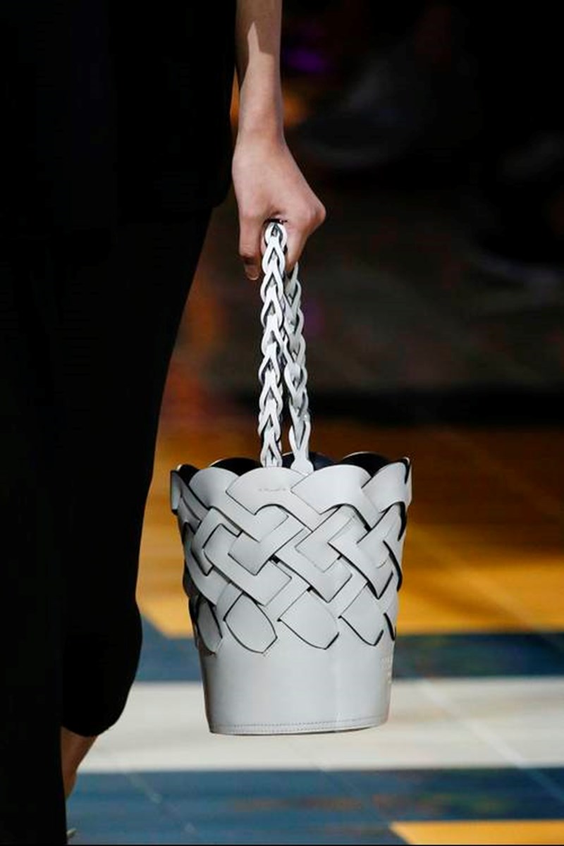 Βρήκαμε τα μεγαλύτερα bag trends και σου τα συστήνουμε ανεπιφύλακτα - εικόνα 5