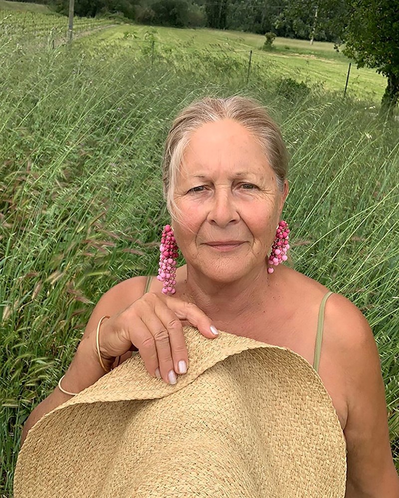 Στη νέα καμπάνια του σχεδιαστή Jacquemus πρωταγωνιστεί η γιαγιά του - εικόνα 5