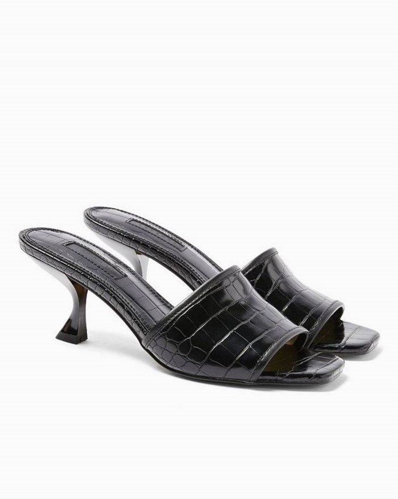 Δεν έχεις μαύρα πέδιλα; Δες 10+1 σχέδια που μας έχουν πάρει το μυαλό - εικόνα 4