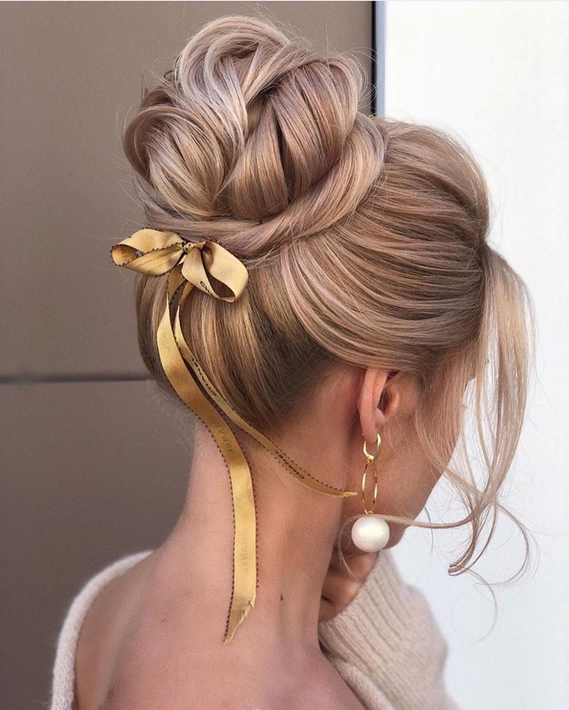 Ballerina Bun: Το κλασικό hair look που θα σώσει τις εμφανίσεις σου μετά την καραντίνα - εικόνα 8
