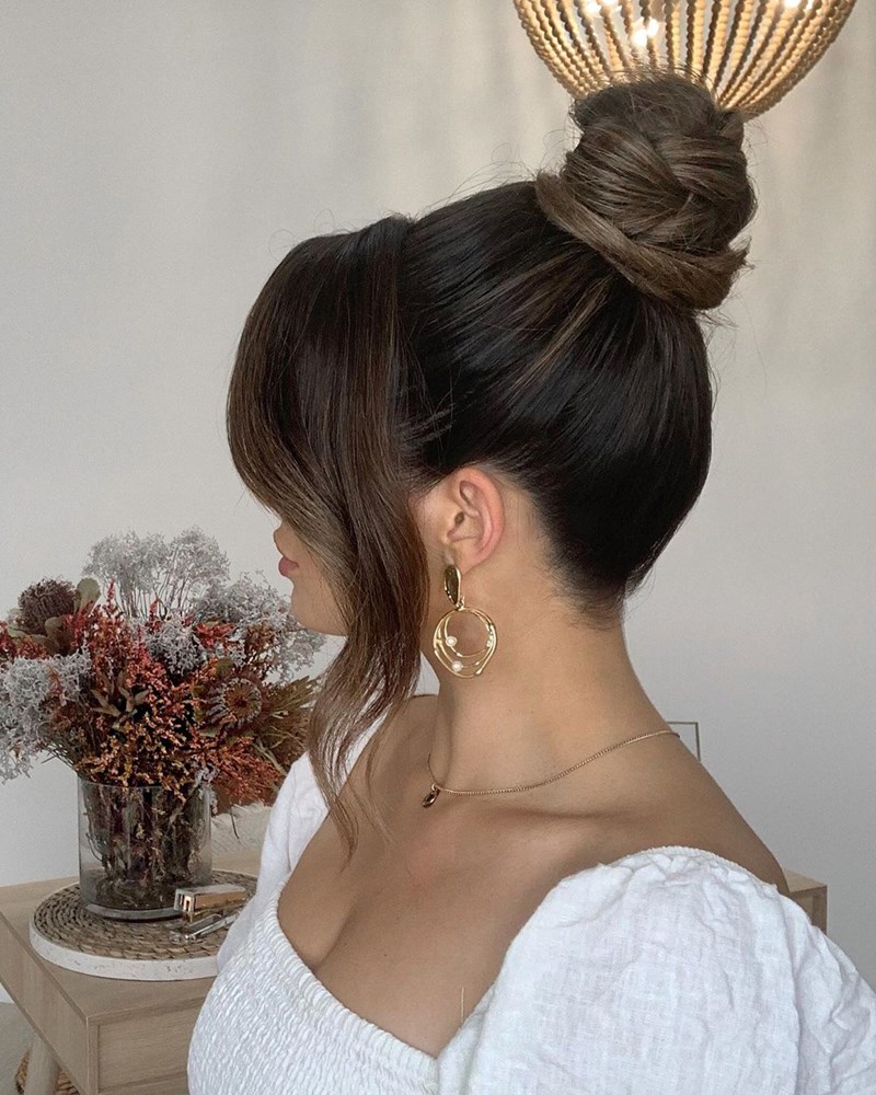 Ballerina Bun: Το κλασικό hair look που θα σώσει τις εμφανίσεις σου μετά την καραντίνα - εικόνα 4