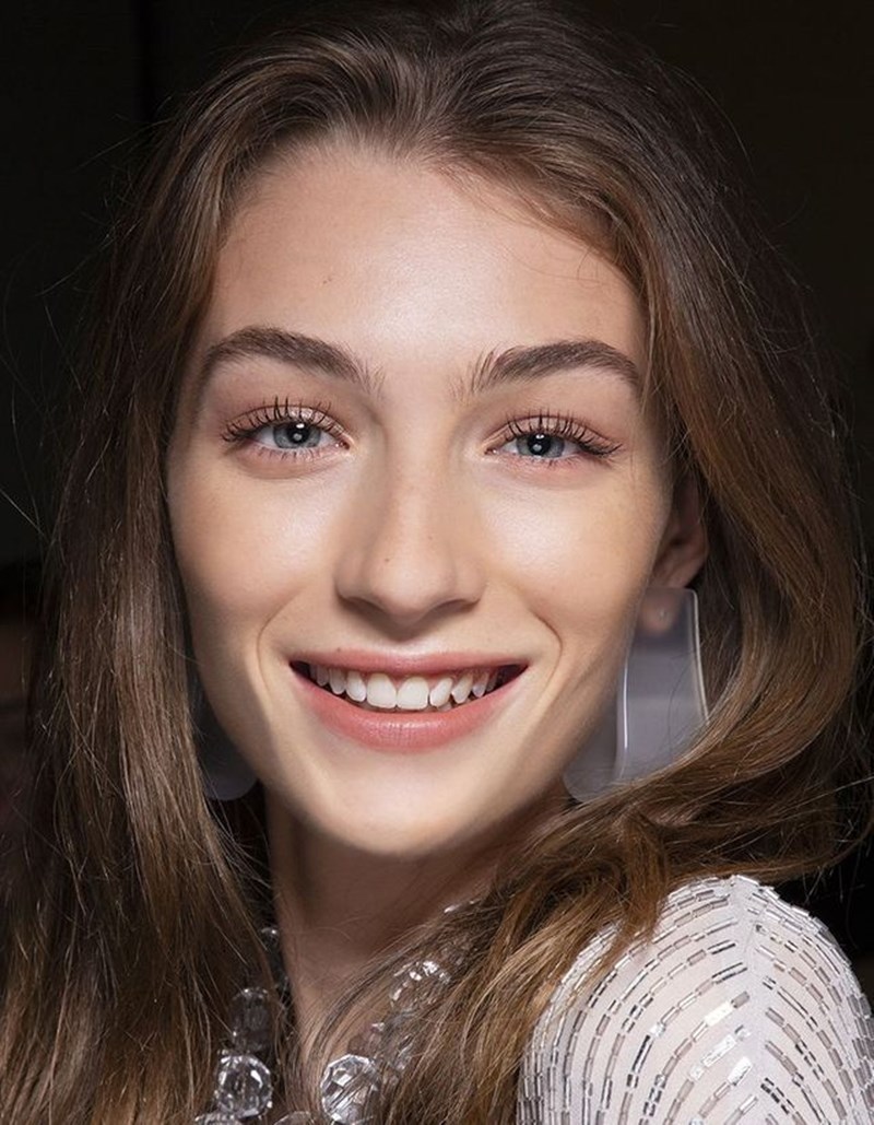 10+1 beauty τάσεις που θα σε κάνουν να δείξεις νεότερη σε χρόνο dt - εικόνα 11