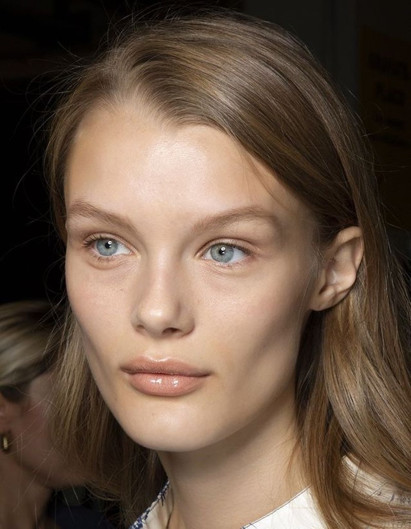 10+1 beauty τάσεις που θα σε κάνουν να δείξεις νεότερη σε χρόνο dt - εικόνα 3