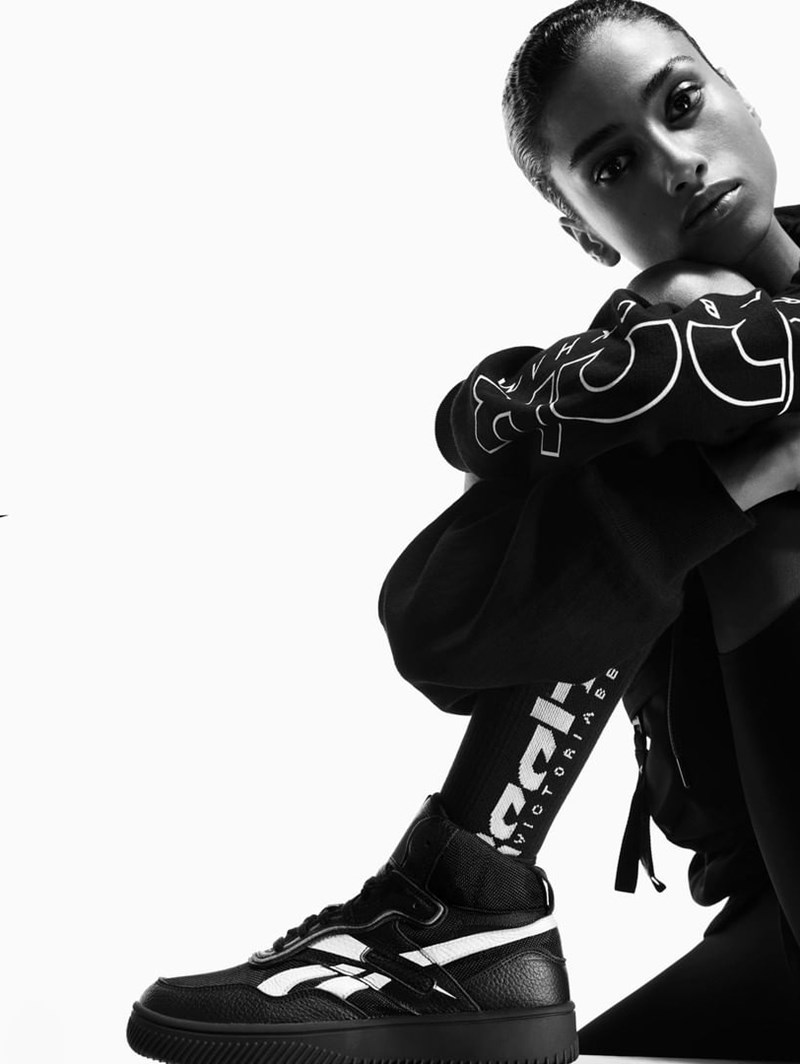 Τα νέα sneakers της Victoria Beckham με τη Reebok είναι εδώ - εικόνα 1