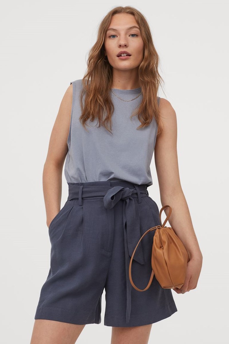 Τα καταστήματα H&M επιτέλους άνοιξαν και εμείς έχουμε έτοιμη λίστα! 15 κομμάτια για άψογο καλοκαιρινό στυλ 24/7 - εικόνα 13