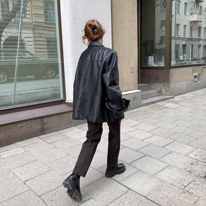 10 on-trend εμφανίσεις με τα basics σου για την πιο stylish επιστροφή στην πραγματικότητα - εικόνα 9