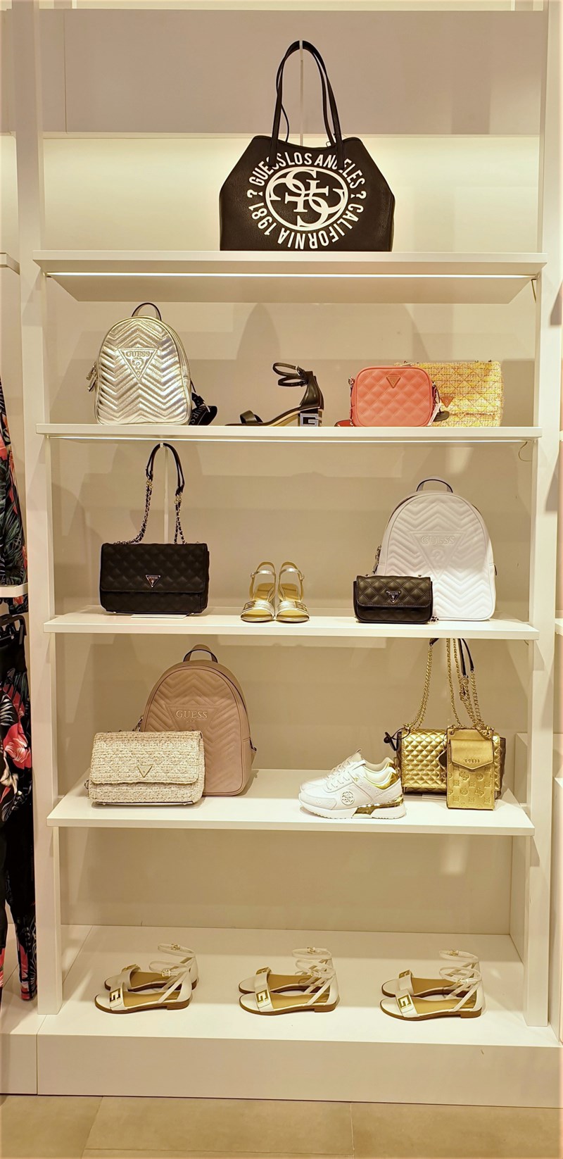 Ο απόλυτος shopping προορισμός του καλοκαιριού - εικόνα 3