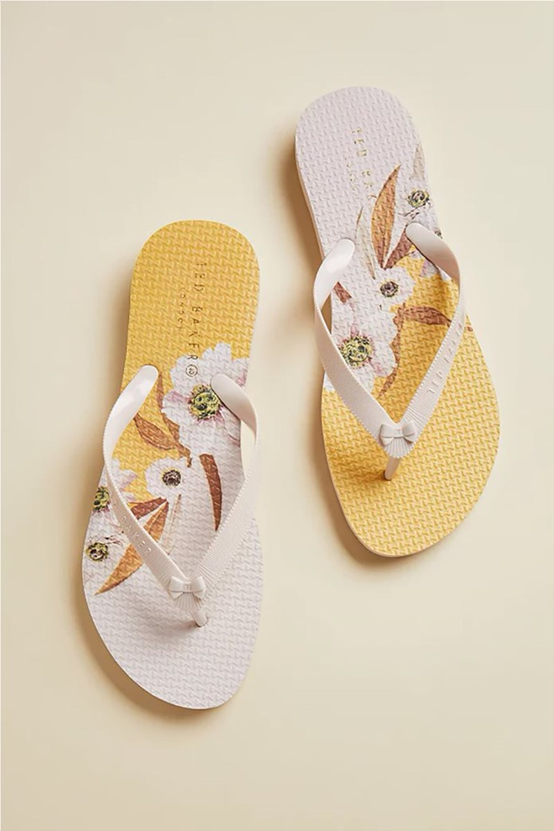 Flip-Flops: Θα τα φορέσεις και στην πόλη; Οι πιο stylish ιδέες και τα σχέδια που κυκλοφορούν τώρα - εικόνα 5