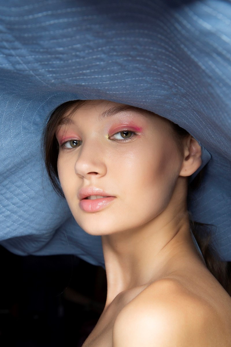 Hot right now: Τι αλλάζει στο πρωινό μακιγιάζ αυτή τη σεζόν; - εικόνα 2