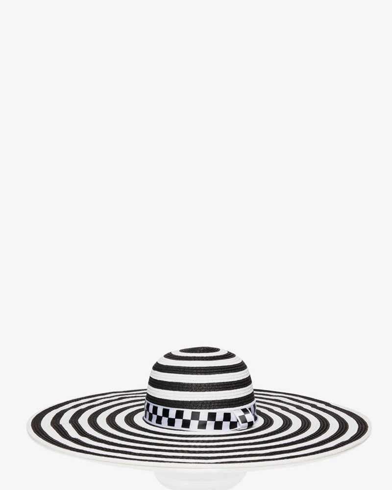 Κορίτσια στον ήλιο: 6 καπέλα και για την παραλία και για την πόλη - εικόνα 5